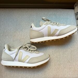 Veja Rio Branco Sneakers Pierre Tan White Beige Suede Leather Women's 5 Shoes